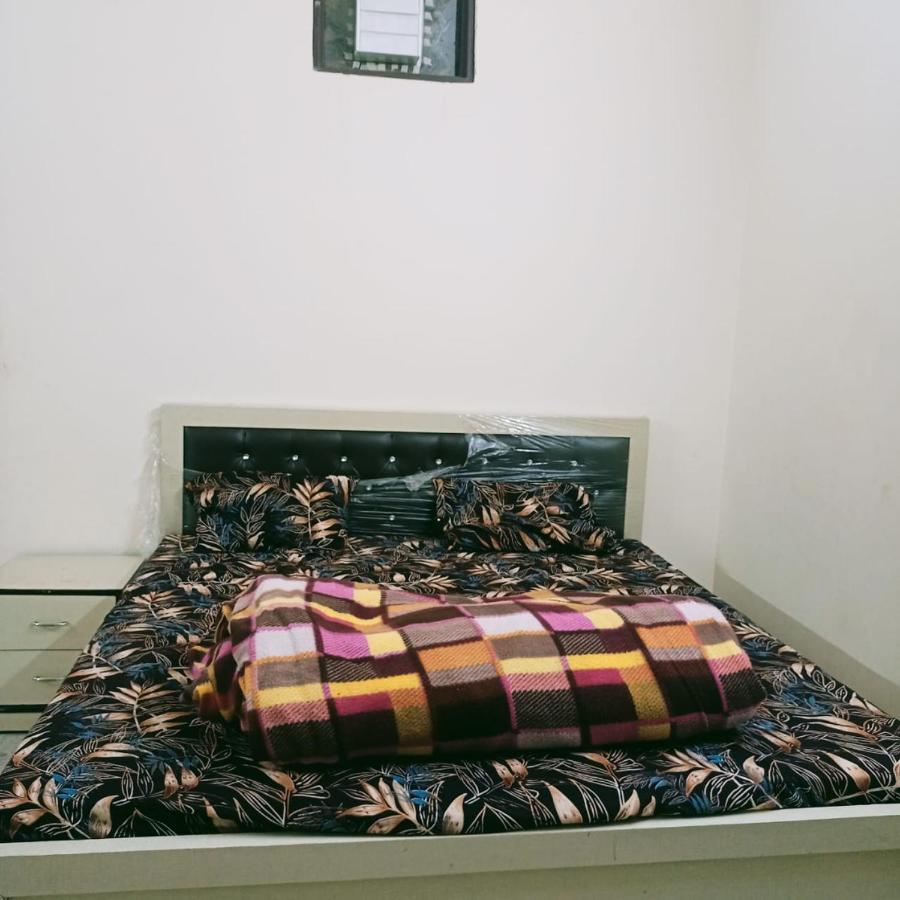 Radha Bhavan Vrindāvan Exteriör bild